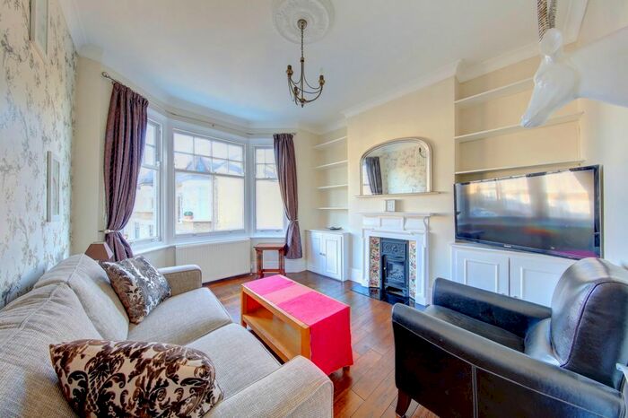 1 Bedroom Flat To Rent In Denton Street, Wandsworth, SW18