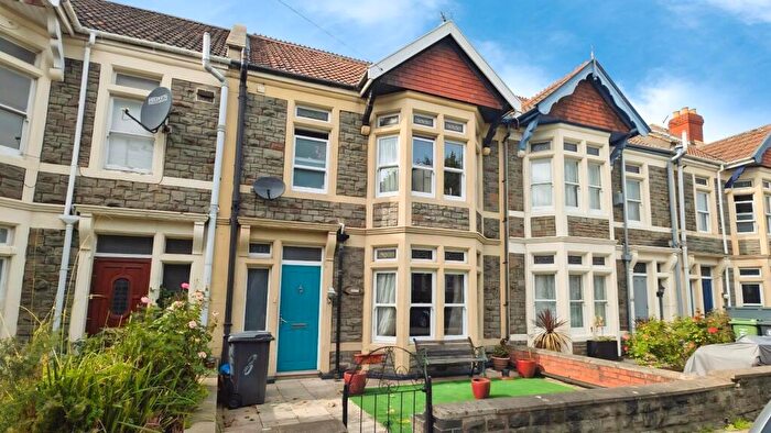 3 Bedroom House For Sale In Thingwall Park, Fishponds, Bristol, BS16