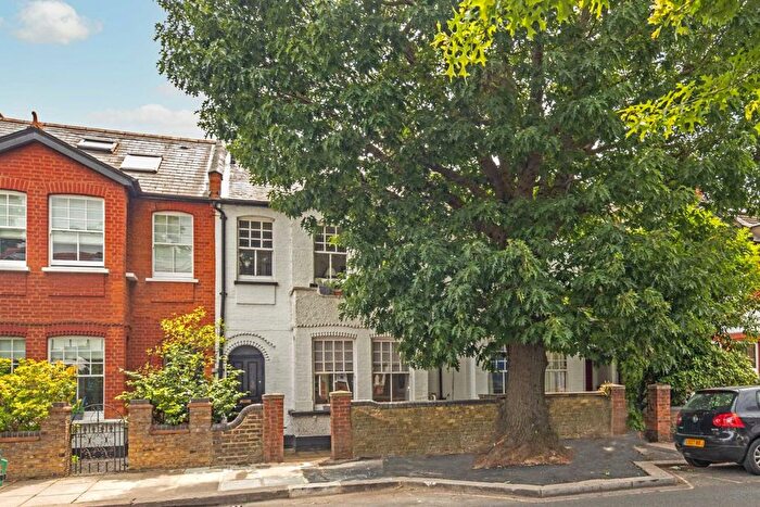 1 Bedroom Flat To Rent In St. Margarets Road, St Margarets, TW1