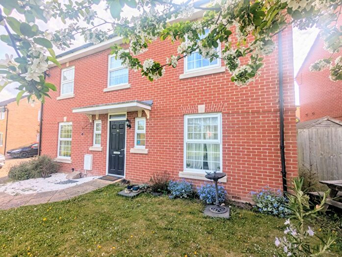 4 Bedroom Detached House To Rent In Saltcote Way, Bedford, MK41