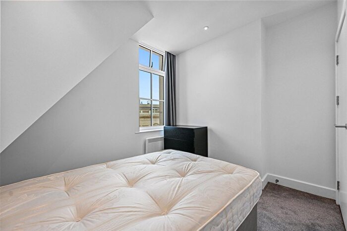 1 Bedroom Flat To Rent In West Smithfield, London, EC1A