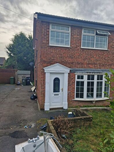 3 Bedroom Semi-Detached House To Rent In Russell Close, Heckmondwike, WF16