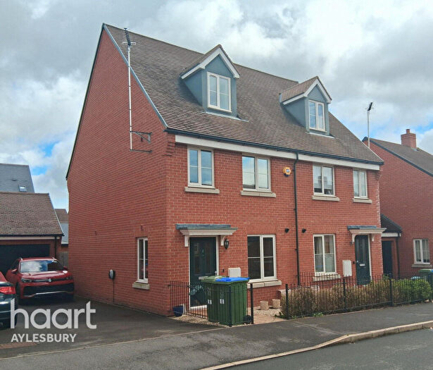 3 Bedroom Semi-Detached House To Rent In Bennet Way, Aylesbury, HP18