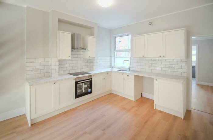 3 Bedroom Terraced House To Rent In Eckington Terrace, Nottingham, NG2