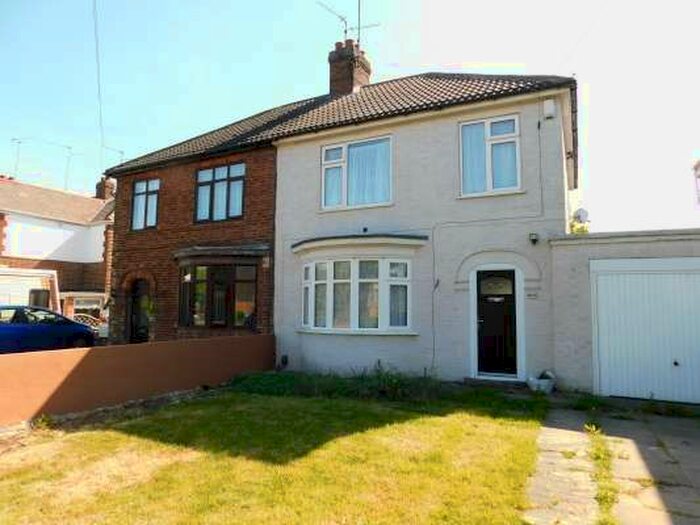 3 Bedroom Semi-Detached House To Rent In Eye Road, Peterborough PE1