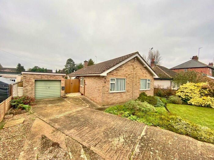 Houses for sale & to rent in NN3 9EN, Old School Close, Billing Northampton