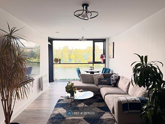 2 Bedroom Flat To Rent In Schooner Wharf, Cardiff, CF10