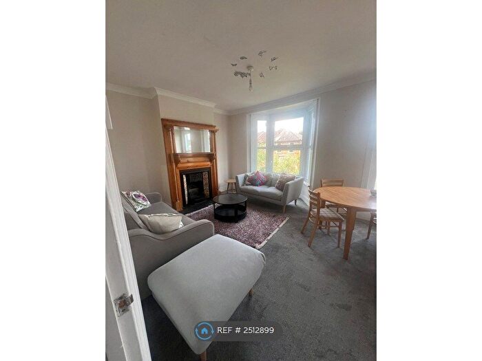 3 Bedroom Flat To Rent In Tottenham, London, N17