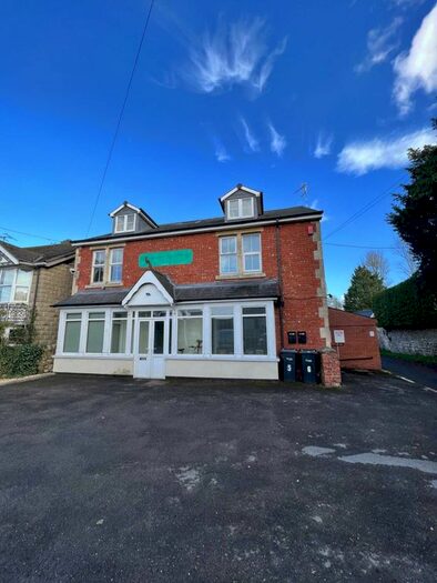 1 Bedroom Flat To Rent In Station Road, Purton, SN5