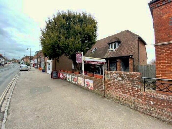 2 Bedroom Apartment To Rent In High Street, Wendover, Aylesbury, HP22