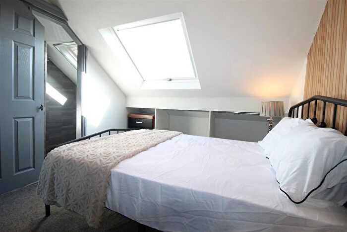 1 Bedroom Flat To Rent In Woodlands Avenue, Stanningley, Pudsey, LS28