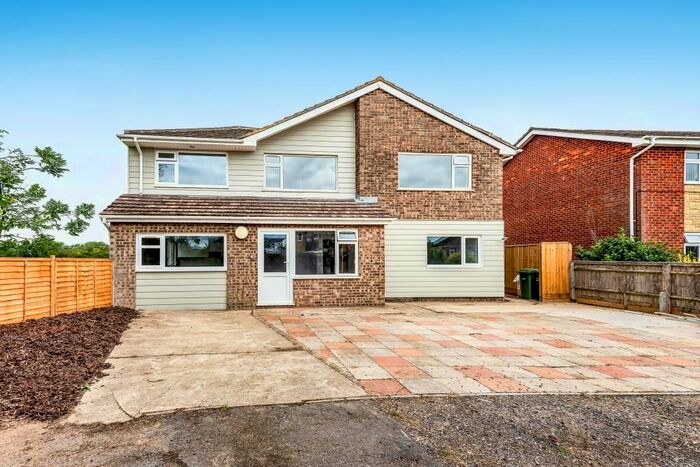 2 Bedroom Flat To Rent In Abingdon, Oxfordshire, OX14