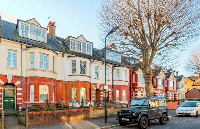 1 Bedroom Flat To Rent In Moresby Road, London, E5