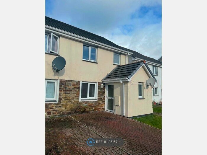 3 Bedroom Semi-Detached House To Rent In Stevens Court, Bugle, St. Austell PL26