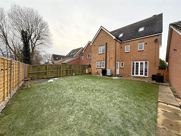 5 Bedroom Detached House For Sale In Blackthorn Close, Whitley, Goole, DN14