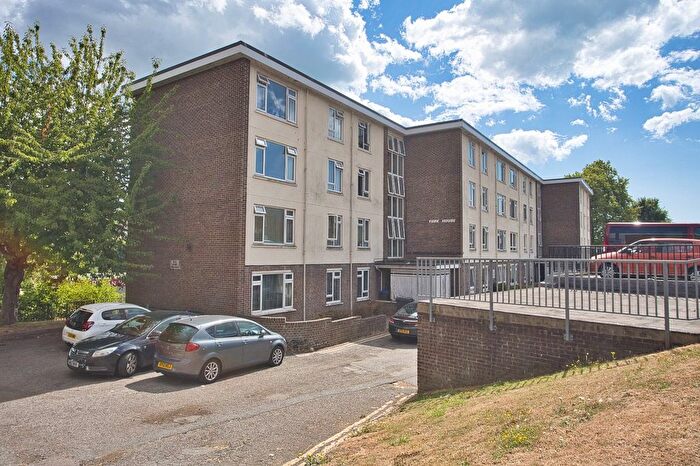 2 Bedroom Flat For Sale In Lancaster Road, Dover, Kent, CT17