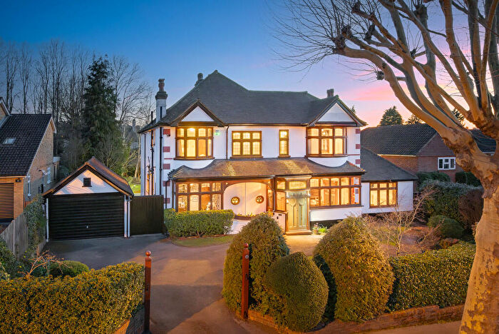 4 Bedroom Detached House For Sale In Sanderstead, Surrey, CR2