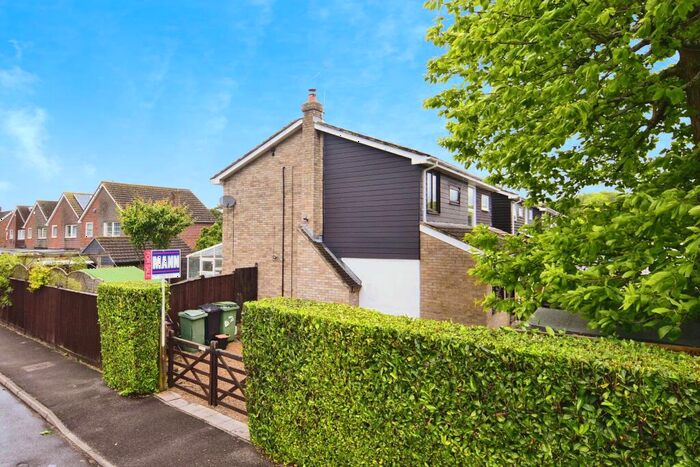 2 Bedroom Semi-Detached House For Sale In Elder Close, Kingswood, Maidstone, Kent, ME17