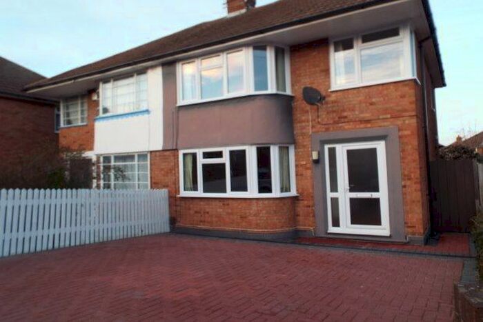 3 Bedroom Semi-Detached House To Rent In Northumberland Avenue, Gillingham, ME8