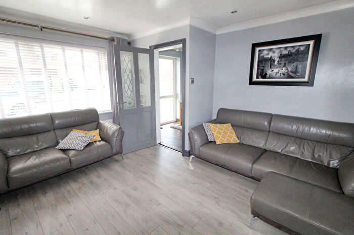 3 Bedroom Detached House For Sale In Randle Meadow, Great Sutton, Ellesmere Port, CH66