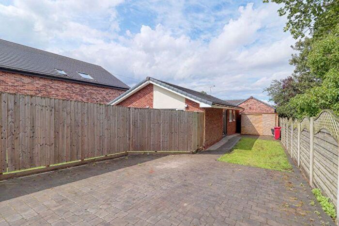 3 Bedroom Detached Bungalow For Sale In Eastoft Road, Crowle, DN17