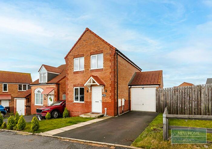 3 Bedroom Semi-Detached House For Sale In Mulberry Close Knottingley, WF11