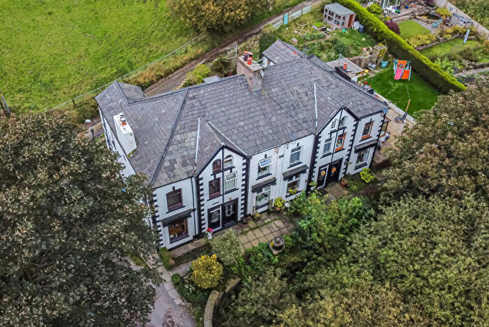 3 Bedroom Equestrian Facility For Sale In Alma Place, Accrington, BB5