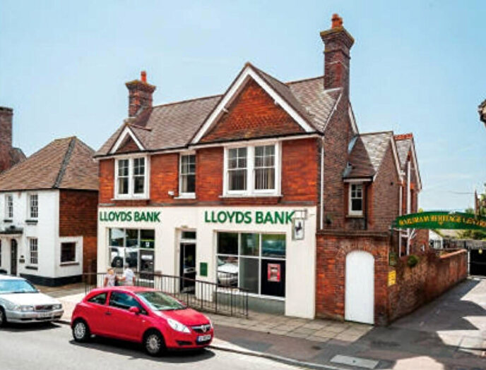 7 Bedroom Apartment For Sale In Market Street, Hailsham, BN27