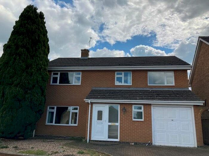 4 Bedroom Detached House To Rent In Berkeley Close, Banbury, OX16