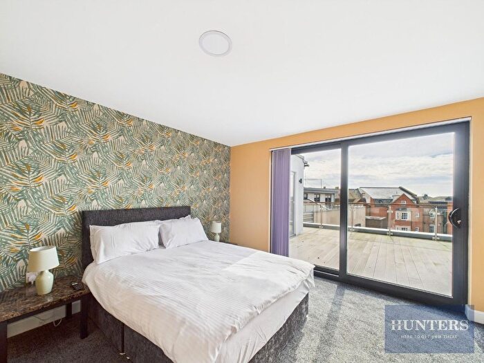 2 Bedroom Flat To Rent In Friary House, Southgate Street, GL1