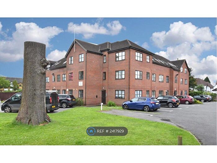 2 Bedroom Flat To Rent In Jewell Court, Watford, WD25