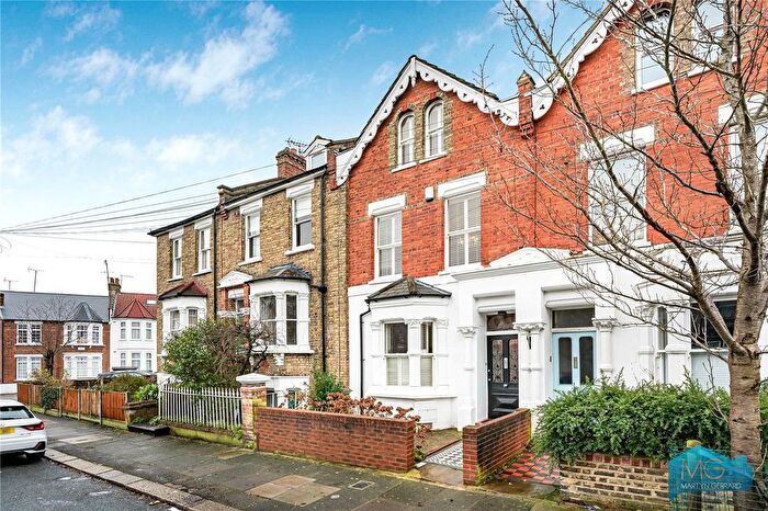 4 Bedroom Terraced House For Sale In Holly Park Road, Friern Barnet, London, N11