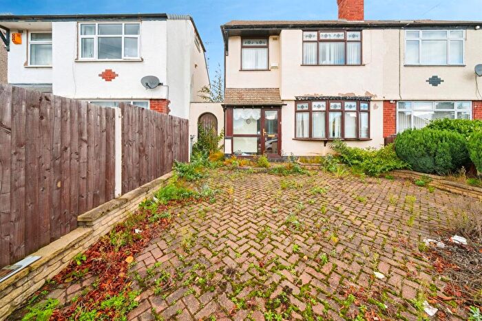 3 Bedroom Semi Detached House For Sale In Hoylake Road, Wirral, CH46