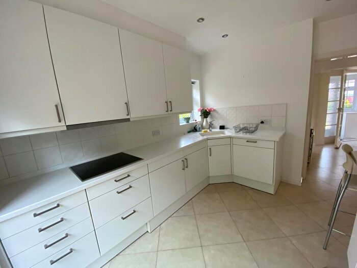 2 Bedroom Detached Bungalow To Rent In Covertside, Newton, CH48