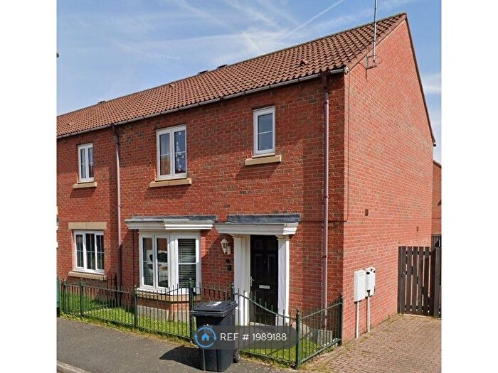 3 Bedroom Semi-Detached House To Rent In Bakewell Mews, Darlington, DL2