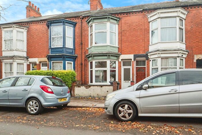 2 Bedroom Terraced House For Sale In Beaconsfield Road, Leicester, LE3