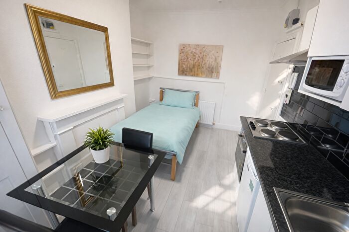 1 Bedroom Flat To Rent In Oakley Street, London, SW3