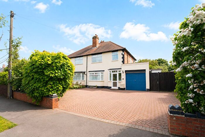 3 Bedroom Semi-detached House For Sale In Moordown Avenue, Solihull, B92