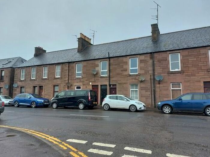3 Bedroom Flat To Rent In Montrose Road, Forfar, DD8