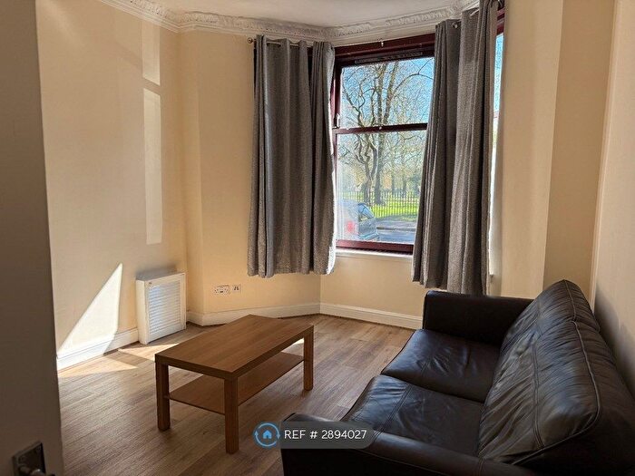 3 Bedroom Flat To Rent In Drive Road, Glasgow, G51