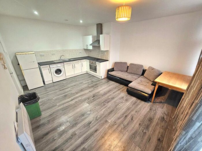 2 Bedroom Apartment To Rent In City Heights, Victoria Bridge Street, Salford, M3