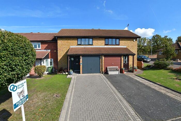 2 Bedroom Terraced House For Sale In Bannister Green, Wickford, Essex, SS12