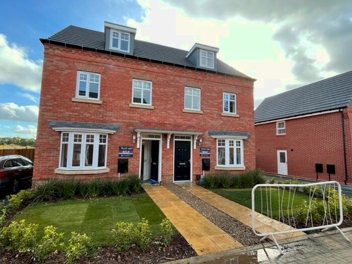 3 Bedroom Semi-Detached House To Rent In Stafford Way, Woodland Heath, Rackheath, Norfolk, NR13