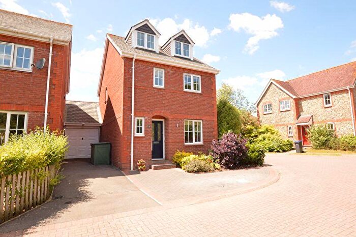 4 Bedroom Detached House To Rent In Monxton Close, Salisbury, SP1