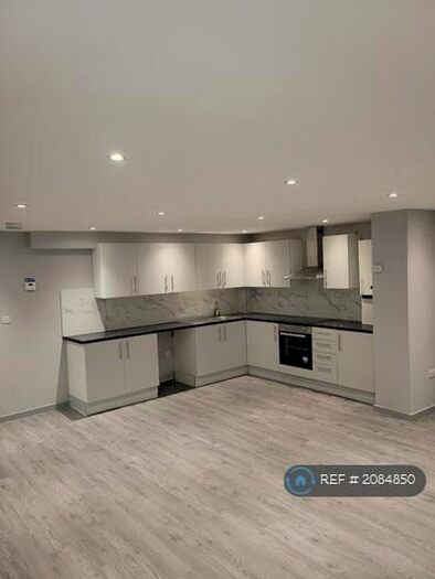 6 Bedroom Semi-Detached House To Rent In Westbrook Drive, Orpington, BR5