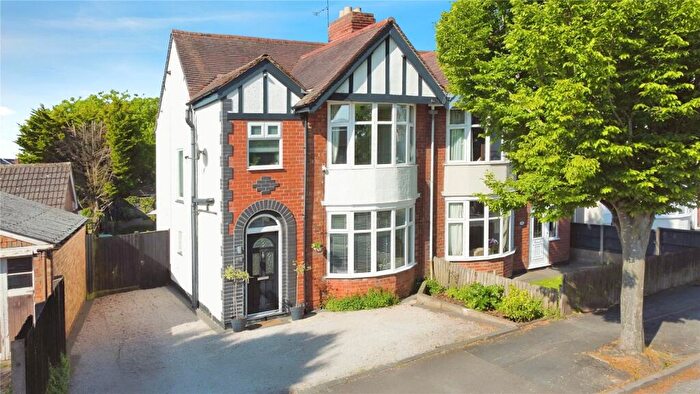 3 Bedroom Semi Detached House For Sale In Woodland Road, Hinckley, Leicestershire, LE10