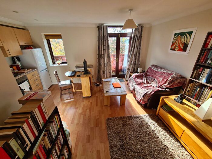 Studio To Rent In Whitlocks, Trumpington, Cambridge, CB2