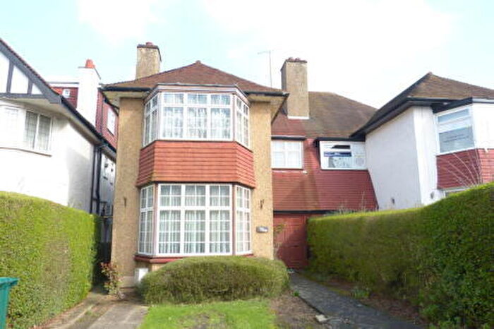 4 Bedroom Semi Detached House For Sale In London, NW11