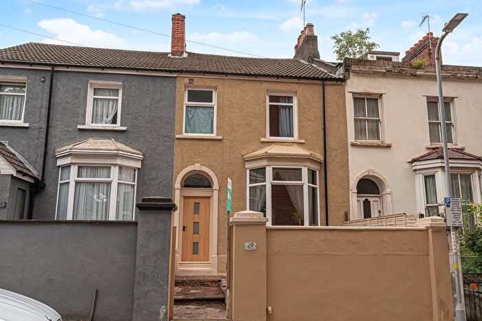 3 Bedroom Terraced House For Sale In Park Square, Newport, NP20