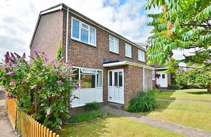 3 Bedroom End Of Terrace House For Sale In Lambert Walk, Thame, OX9